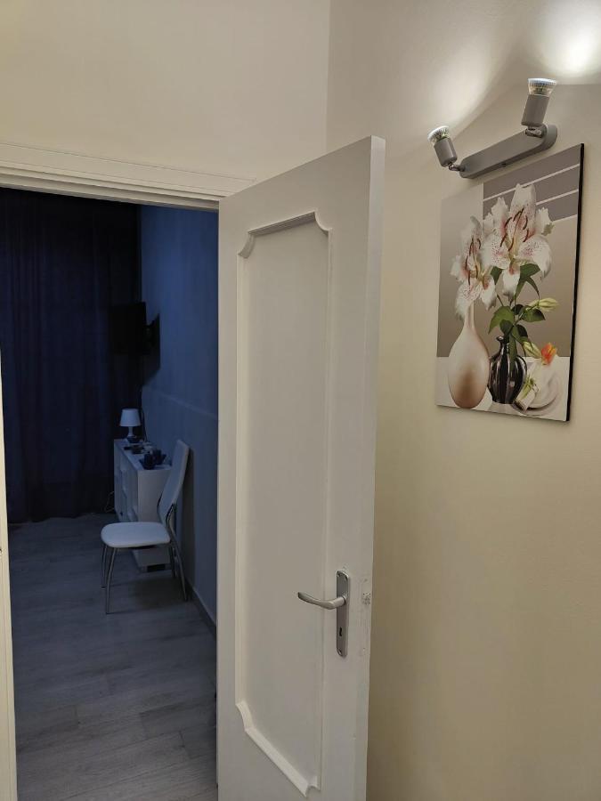 Apartments For Rent Катанія Екстер'єр фото
