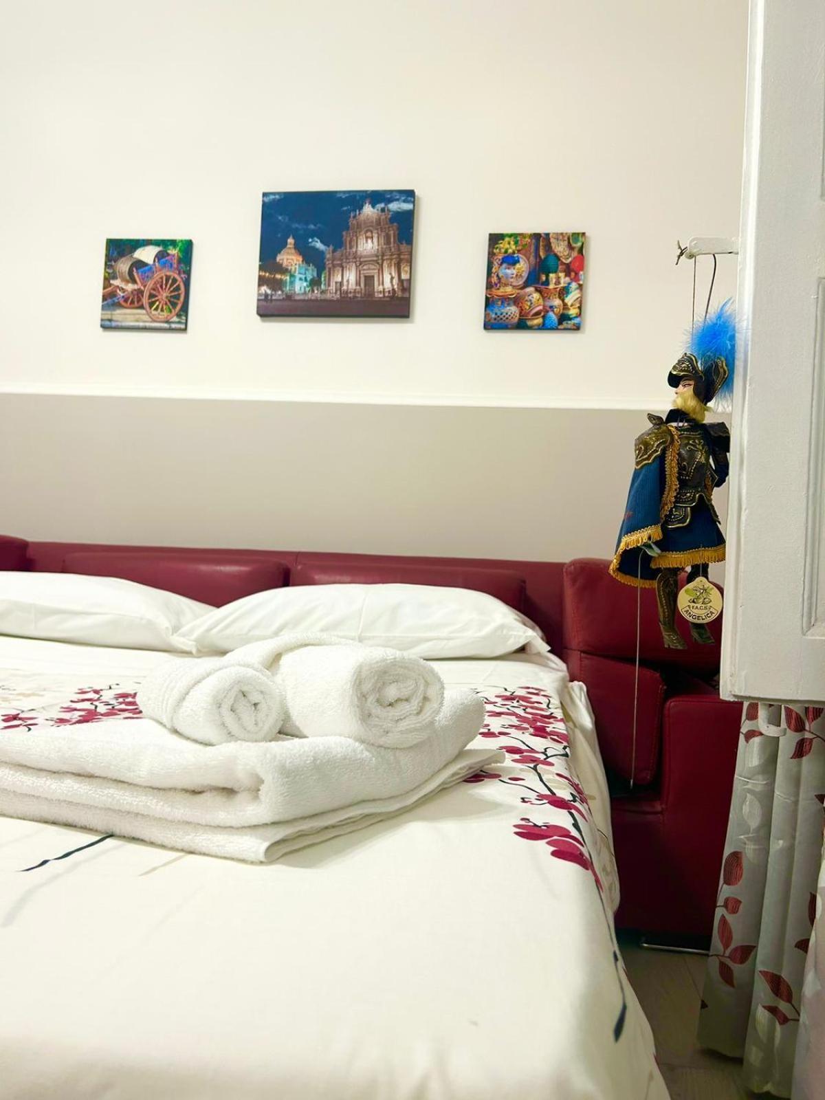 Apartments For Rent Катанія Екстер'єр фото