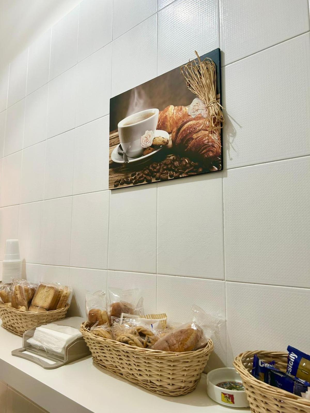 Apartments For Rent Катанія Екстер'єр фото