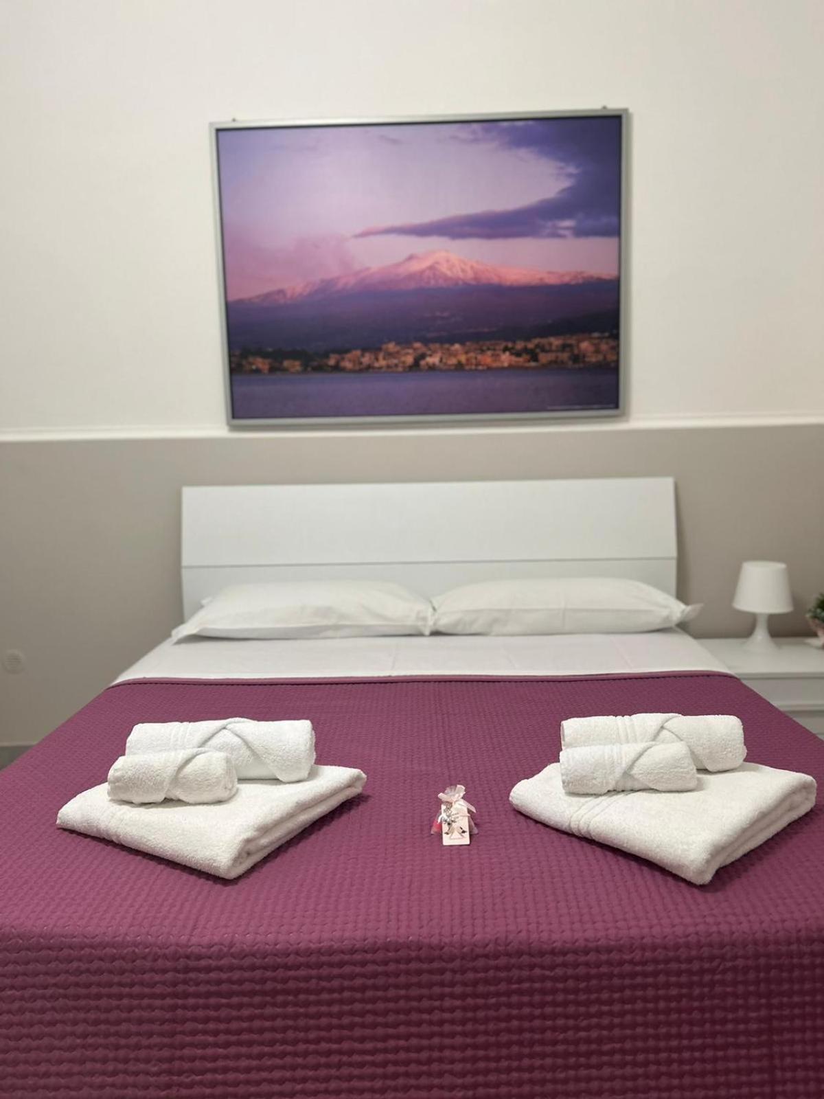 Apartments For Rent Катанія Екстер'єр фото